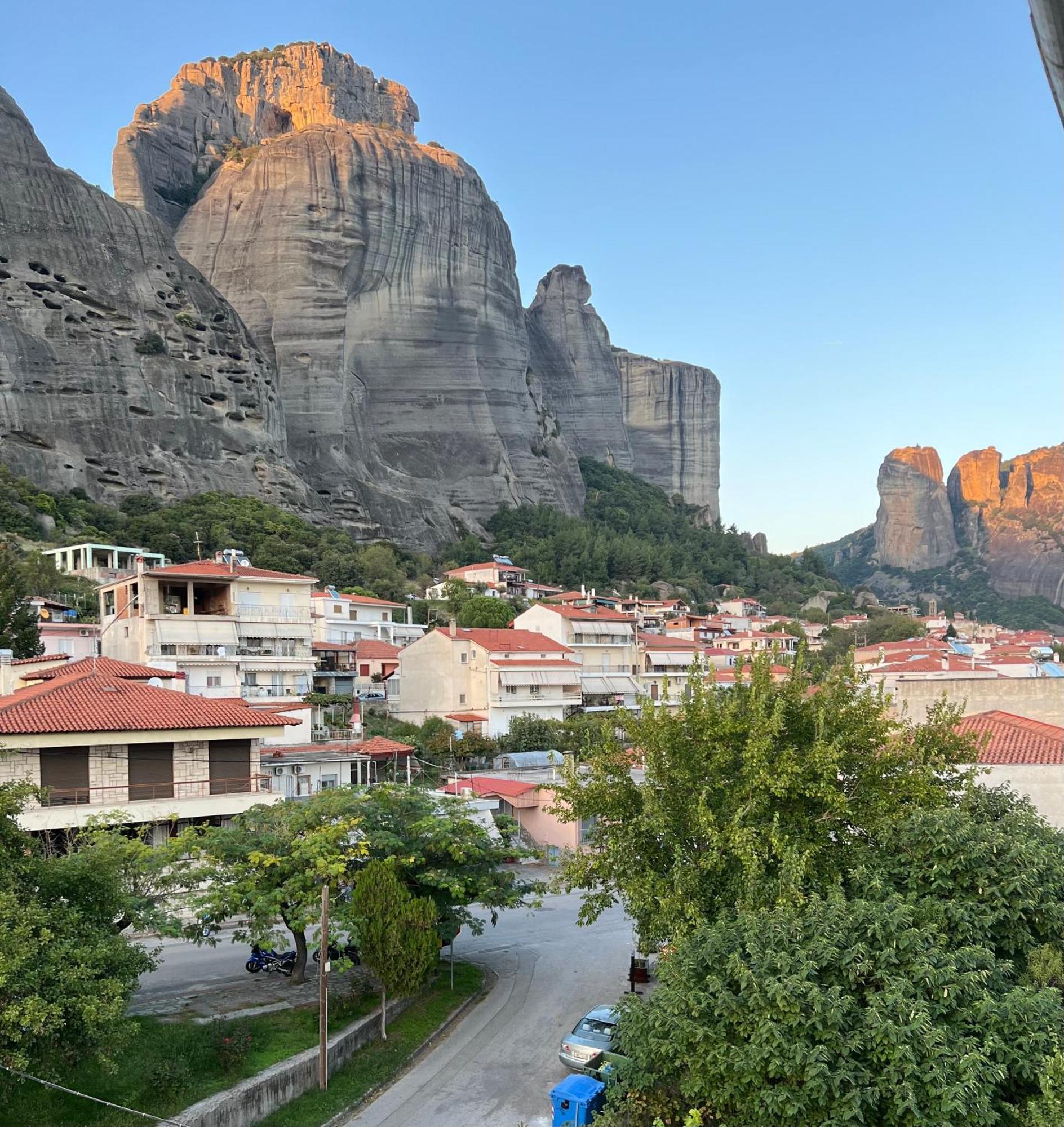 Grand View Suites Meteora Калампака Екстериор снимка