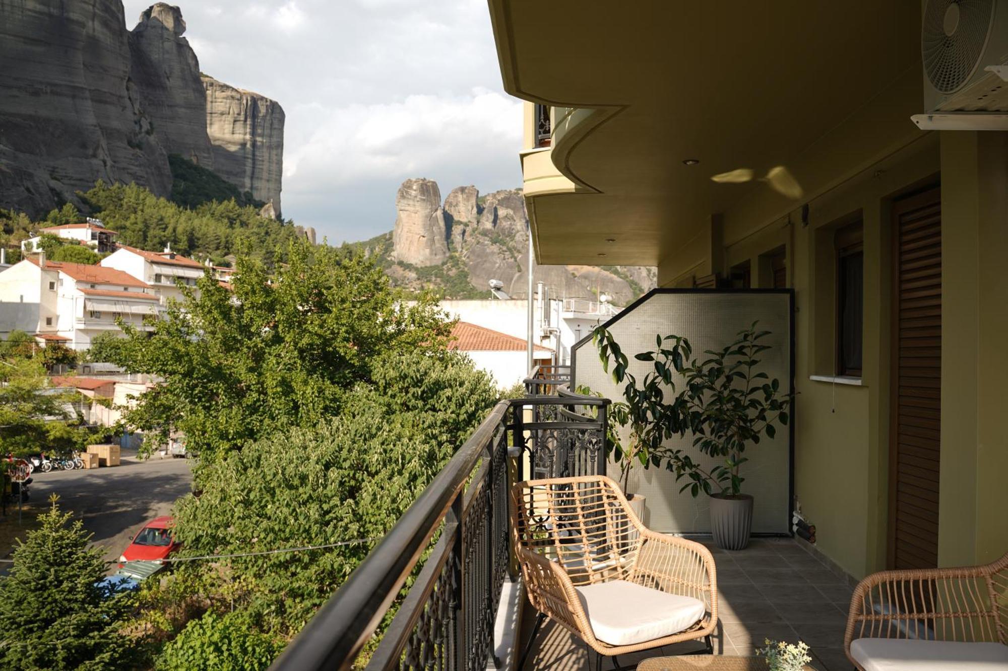 Grand View Suites Meteora Калампака Екстериор снимка